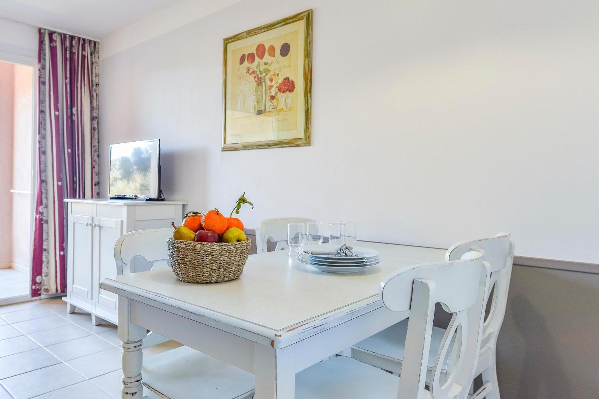 Village Pierre & Vacances Le Rouret Grospierres Εξωτερικό φωτογραφία