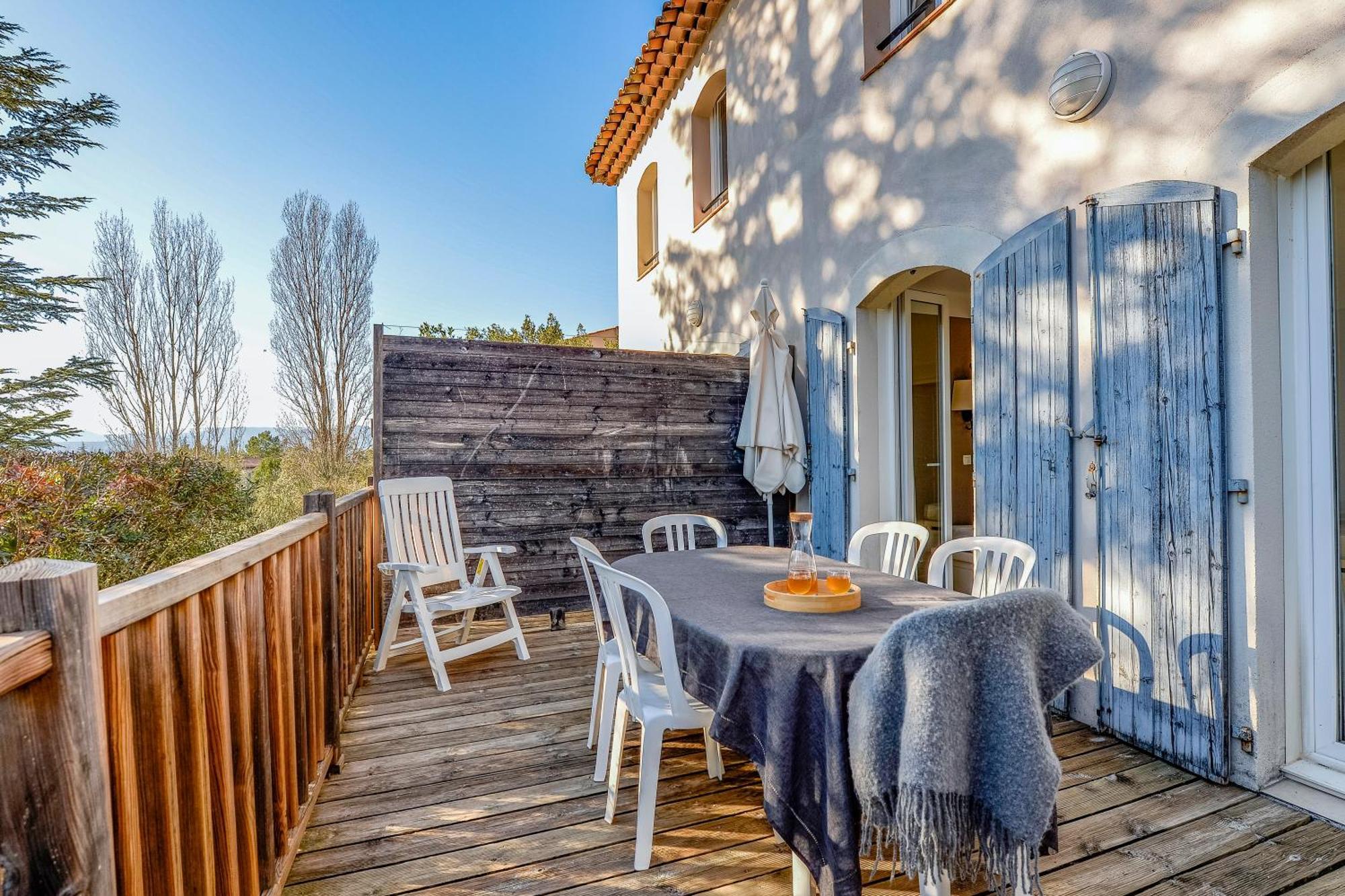 Village Pierre & Vacances Le Rouret Grospierres Εξωτερικό φωτογραφία