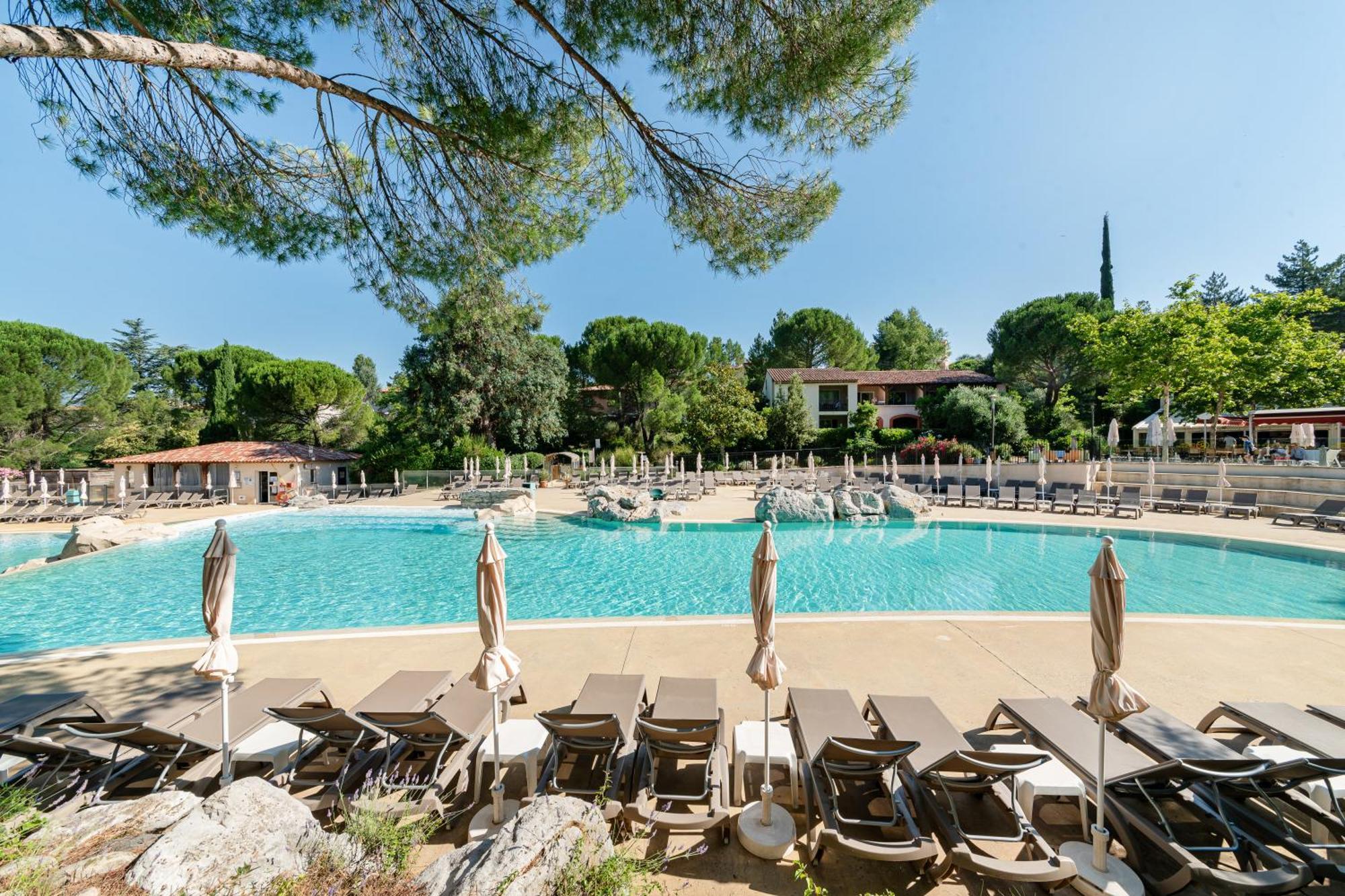 Village Pierre & Vacances Le Rouret Grospierres Εξωτερικό φωτογραφία