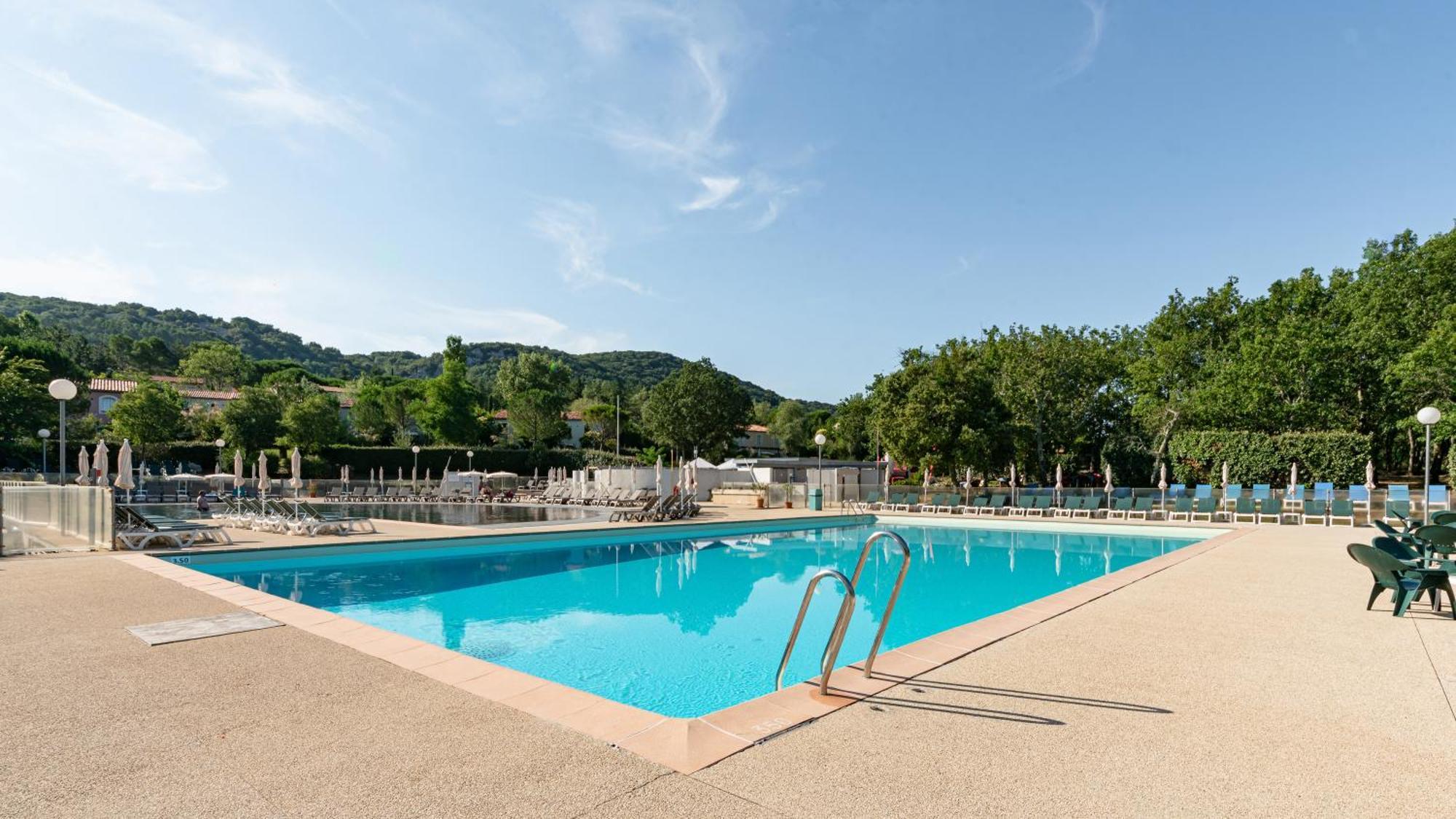 Village Pierre & Vacances Le Rouret Grospierres Εξωτερικό φωτογραφία