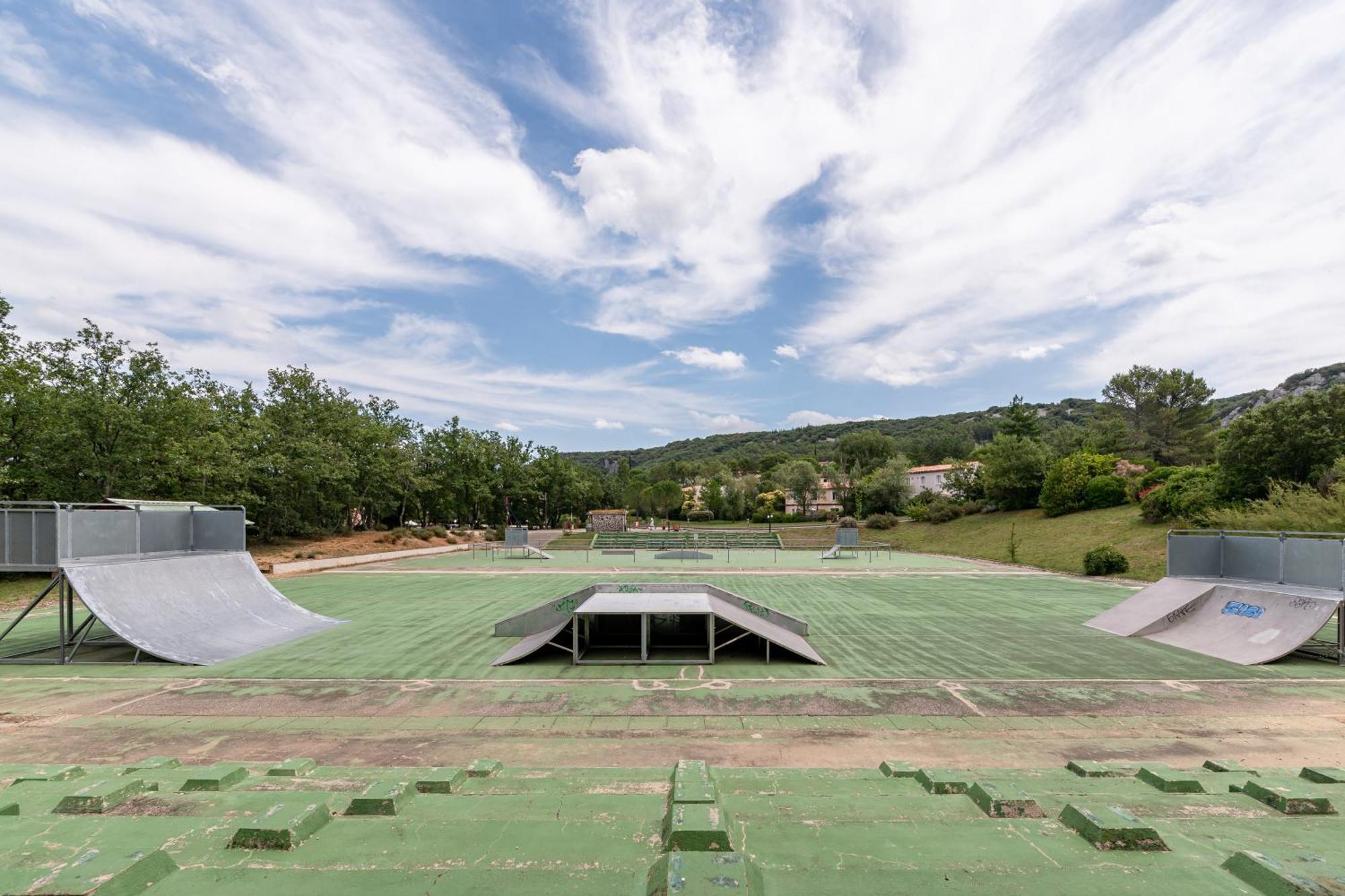 Village Pierre & Vacances Le Rouret Grospierres Εξωτερικό φωτογραφία